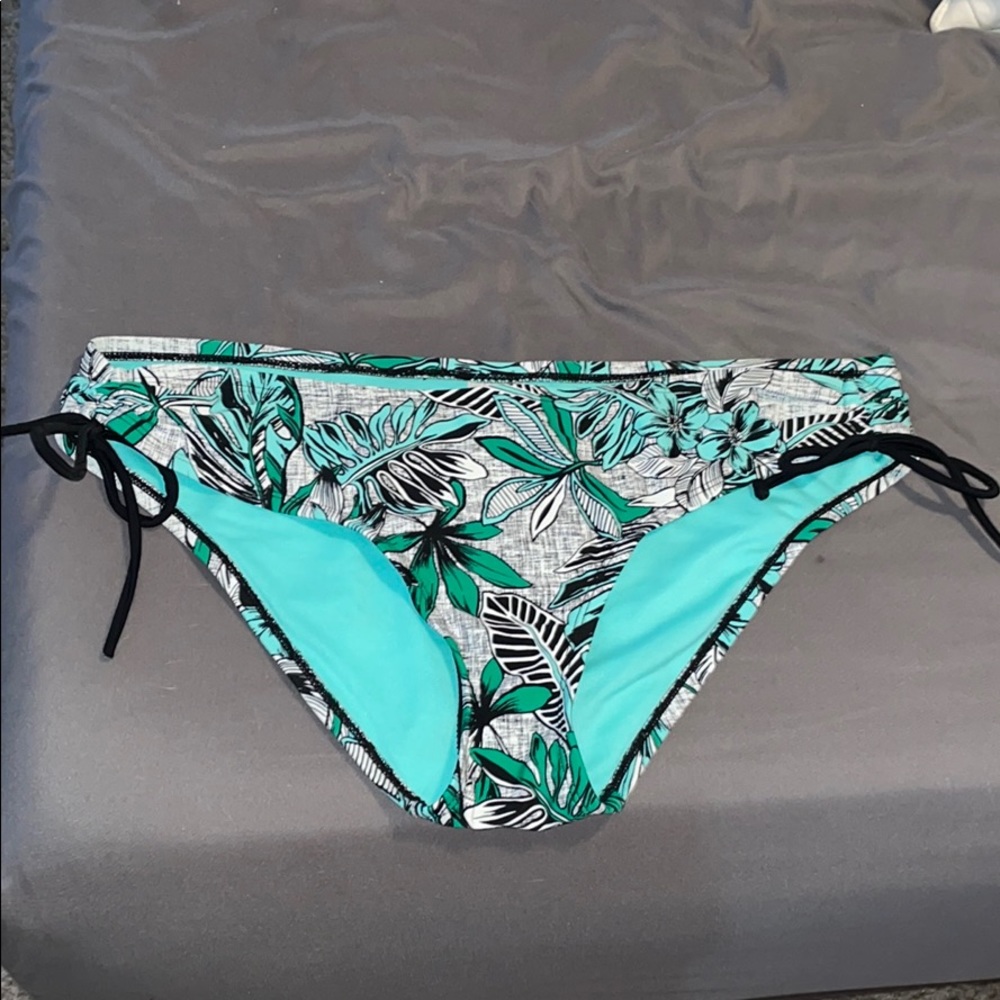 Tropical floral swim bottoms